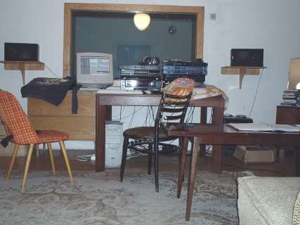 [XX.06.2005] Ve studiu Hellsound - strana pro zvuka�e...